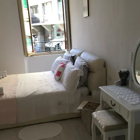 La Tana Dei Leoni بيت ضيافة